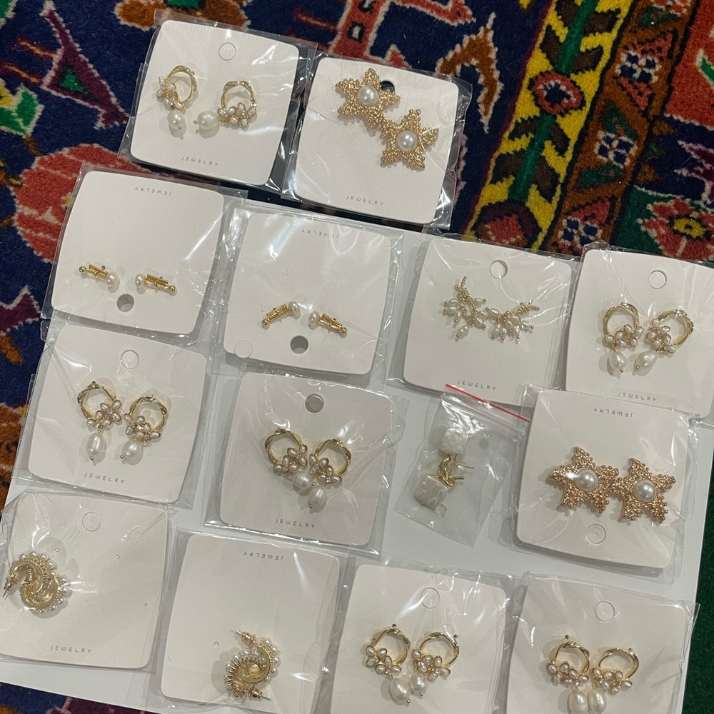 Elegant Gold and Pearl Earring Set